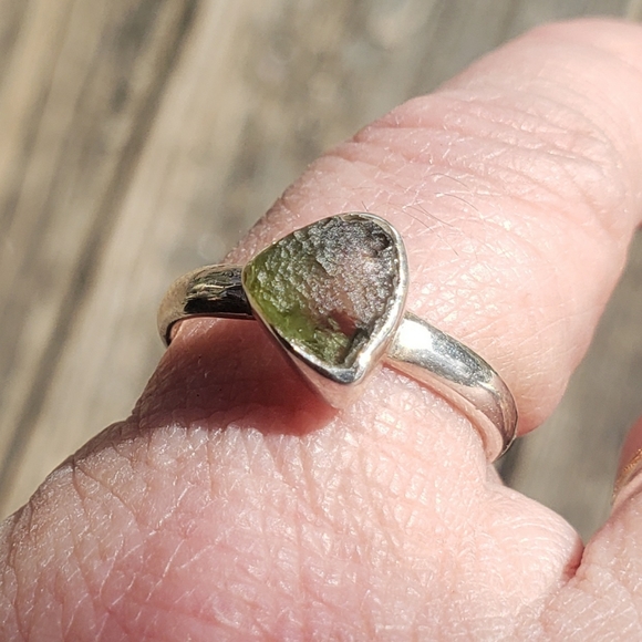 Genuine Moldavite Ring ~ 925 Sterling Silver - Picture 3 of 15